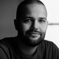 Florian Elabdi - Graverjournalist og underviser i Rygtepatruljen